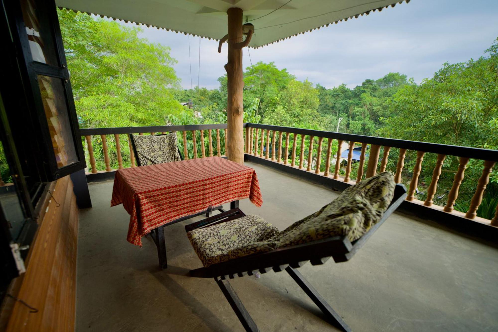 Chitwan Gaida Lodge - Animal Lovers & Birdwatchers Paradise Sauraha Exterior foto